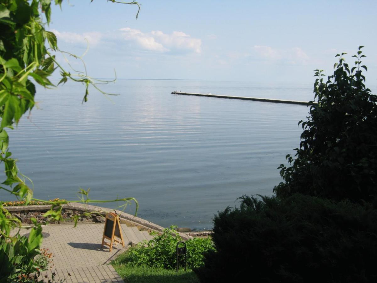 Nidos Banga Hotel Buitenkant foto
