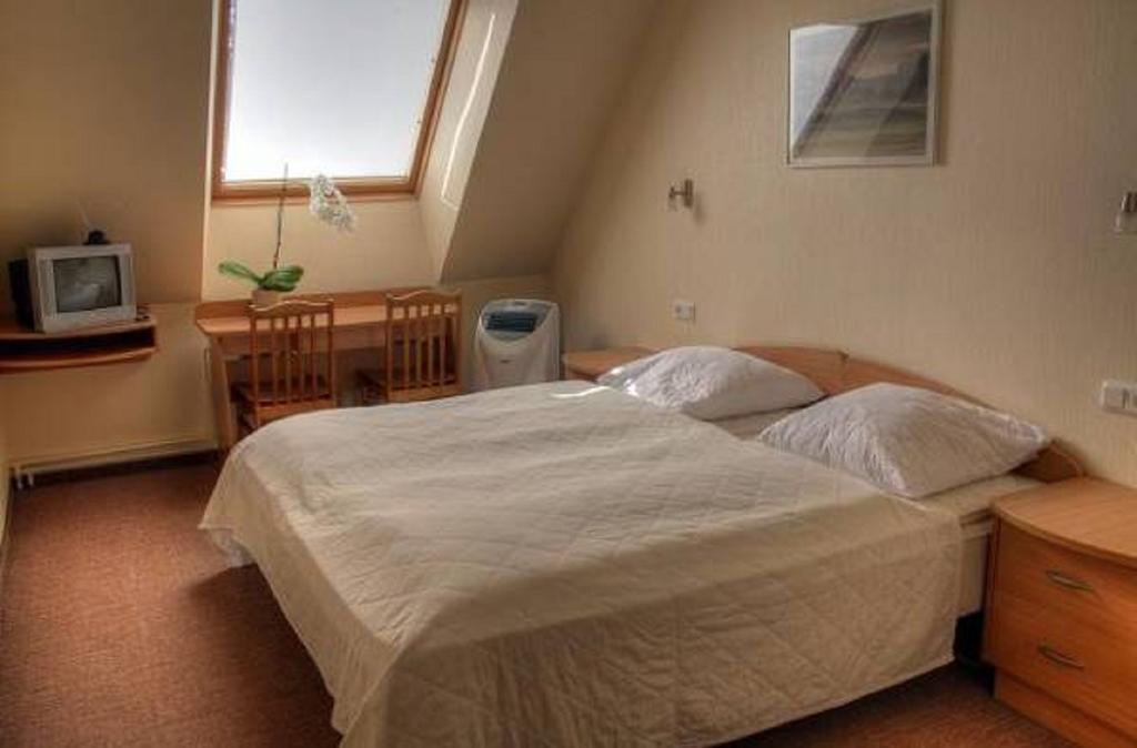 Nidos Banga Hotel Buitenkant foto